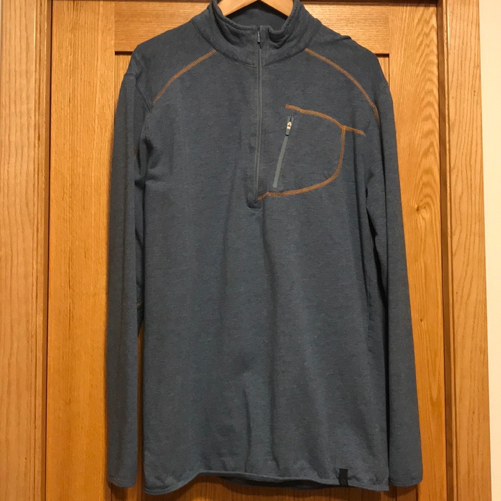 Tasc men’s sweatshirt